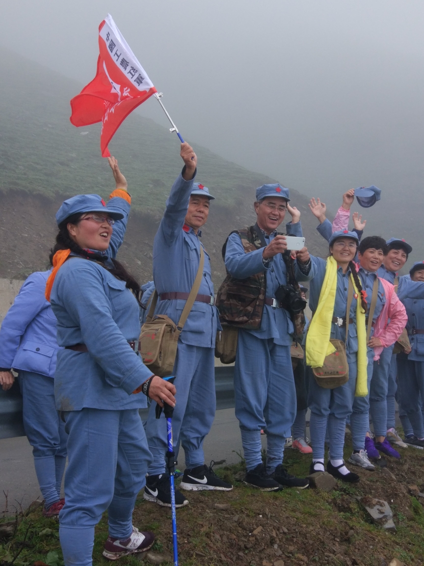 四川广巴高速公路公司开展重走长征路红色教育活动