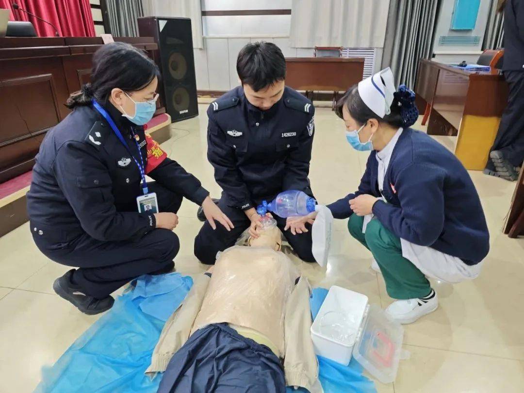 守护生命 救在身边 成都誉美医院急诊科医生迅疾出动的背后……