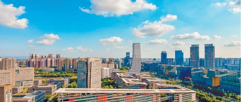 成都市台湾同胞投资企业协会会长高锦乐一行来银海眼科医院交流洽谈