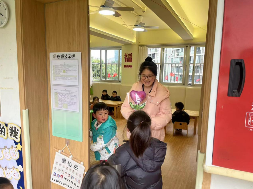 成都高新区桂溪街道和平社区开展消防应急疏散演练活动