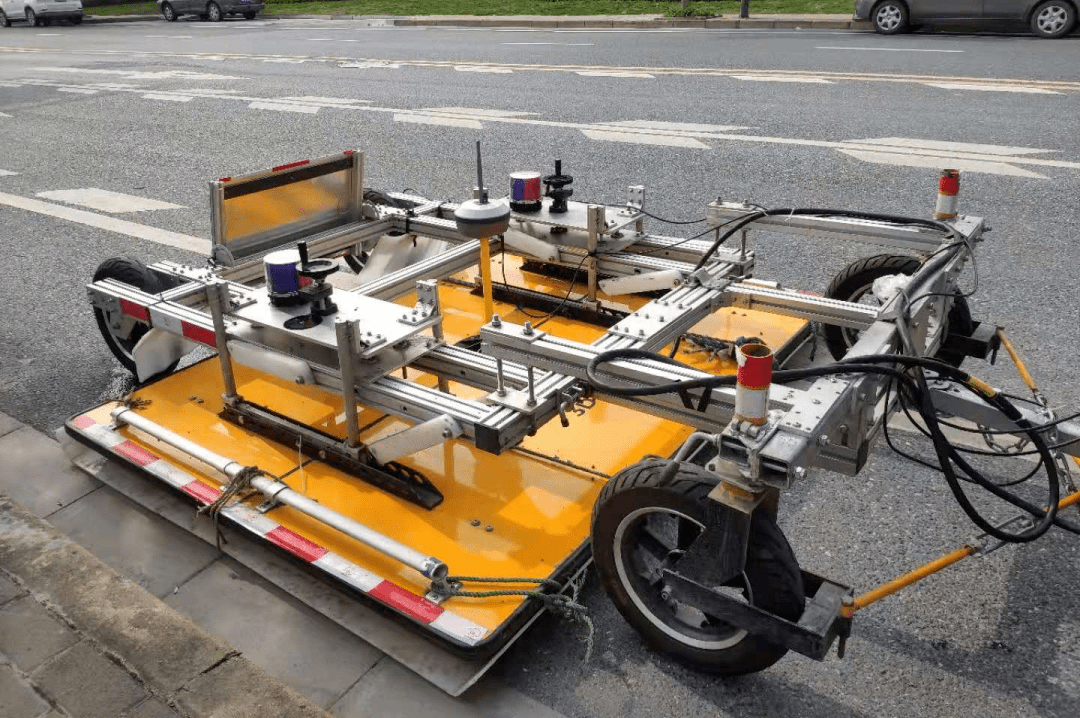 简阳市综合行政执法局开展城市道路空洞检测工作